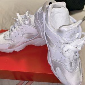 Women white huaraches